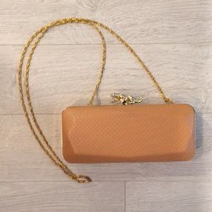 Clutch with chain option